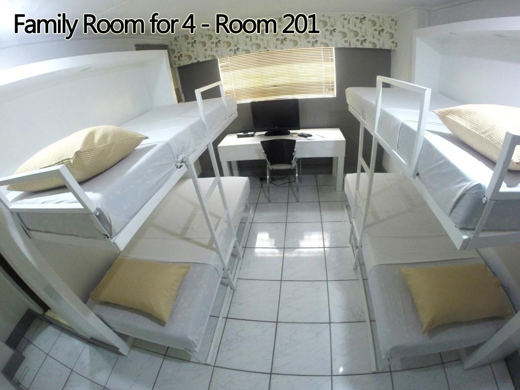 Urban Inn Iloilo Powered By Cocotel Room photo